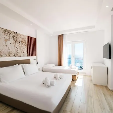 Helia Boutique - Seaside 4*