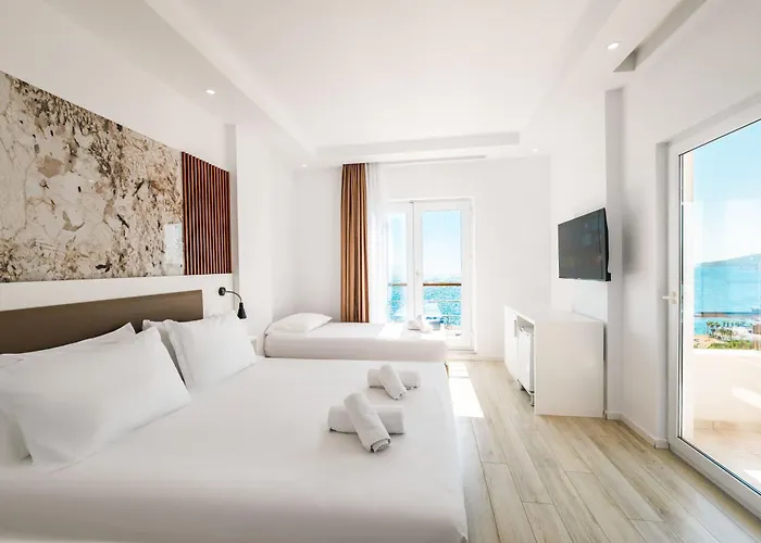 Helia Boutique - Seaside