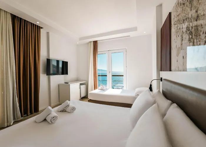 Helia Boutique - Seaside